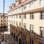 Correeiros Downtown Duplex & Deluxe Apartment